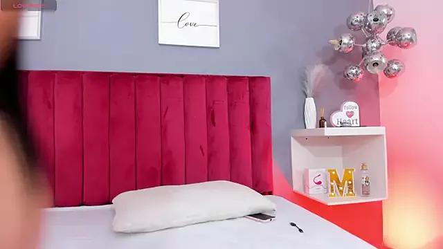 LaraSpark from StripChat