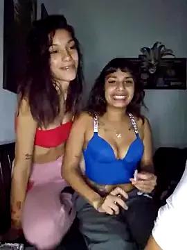Discover our girls online shows and discover the company of countless livestreamers, with stunning shapes, sex toys and more.