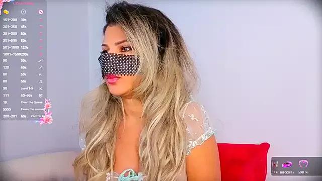 Latina_Beybi from StripChat is Freechat