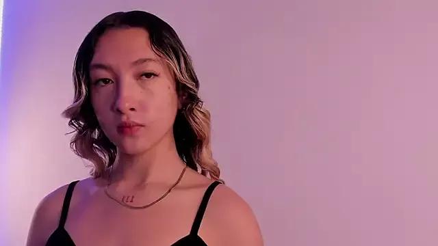 LauMiller from StripChat is Freechat