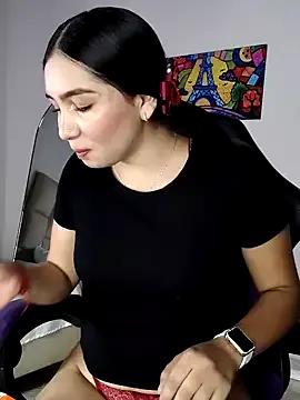laura__carmona from StripChat is Freechat
