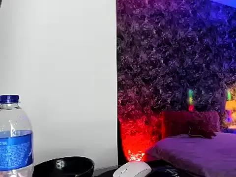 Laura_swett from StripChat is Freechat