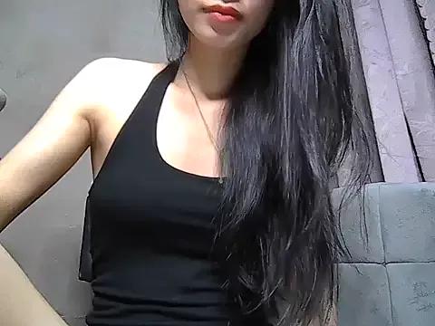 Discover our girls online shows and discover the company of countless livestreamers, with stunning shapes, sex toys and more.