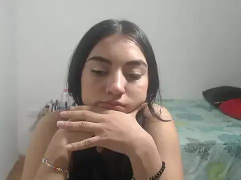 Lauraaqueenn webcams show profile image 