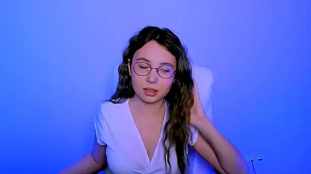 LauraBenson from StripChat is Freechat