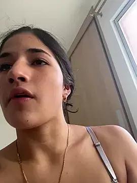 LauraCatalina from StripChat is Freechat