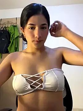 Photos of LauraCatalina from StripChat is Freechat
