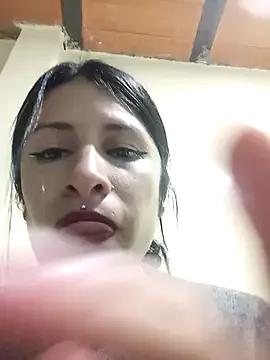 laurahotdirty from StripChat is Freechat