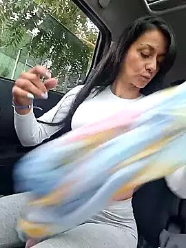 Lauraxxsteen from StripChat is Freechat