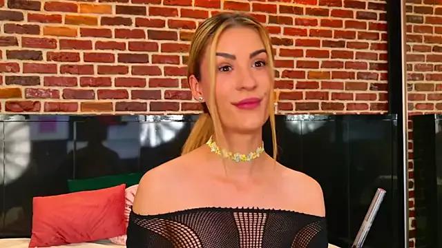 LaurynCopper webcams show profile image 