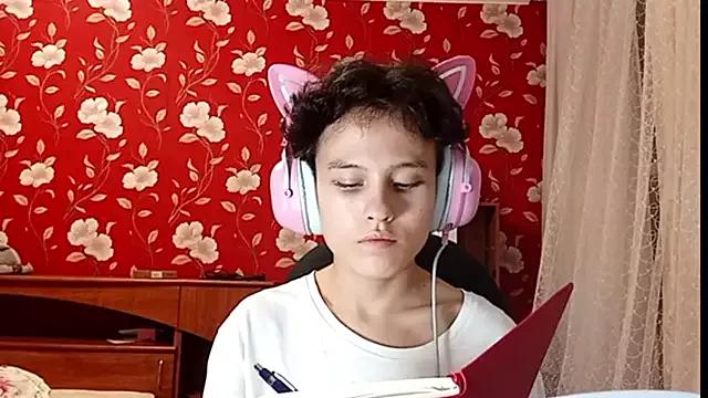 LaurynHerzfeld webcams show profile image 