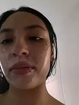 lauuraww from StripChat