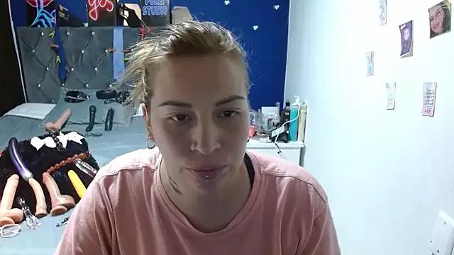 layanafuckhardass from StripChat
