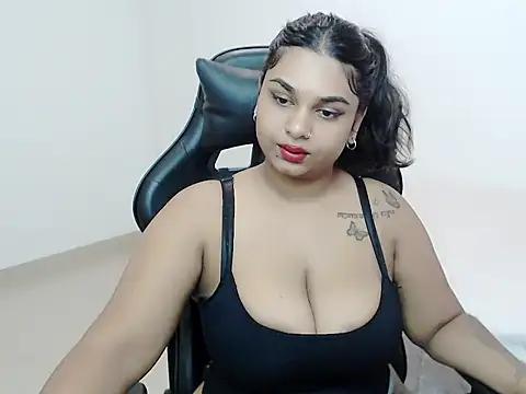 layla_amin from StripChat
