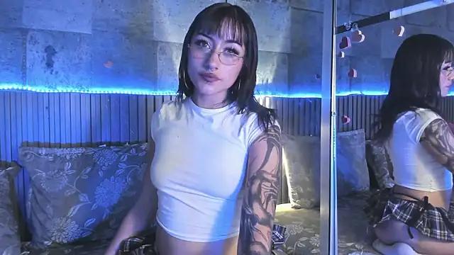 Layla_Cullen from StripChat