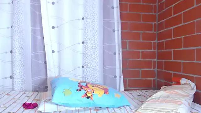 layla_lux_ from StripChat