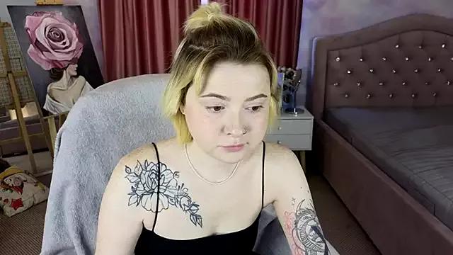 LaylaCookies from StripChat is Freechat