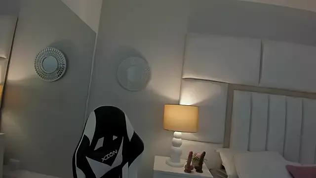 LaylaDoll_ from StripChat