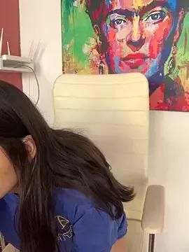 LeahParker_Pink webcams show profile image 