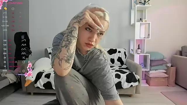 Ledy_WWWII webcams show profile image 