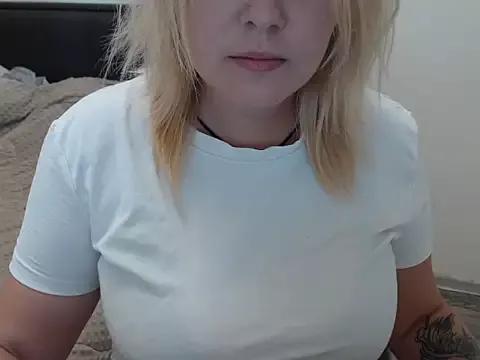 leeilawow from StripChat