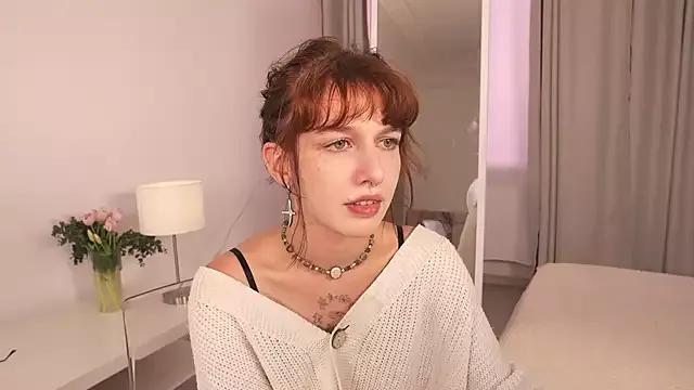 LeelooYolo from StripChat