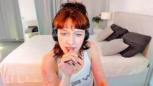 LeelooYolo from StripChat