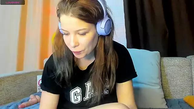 Leila_purr18 webcams show profile image 