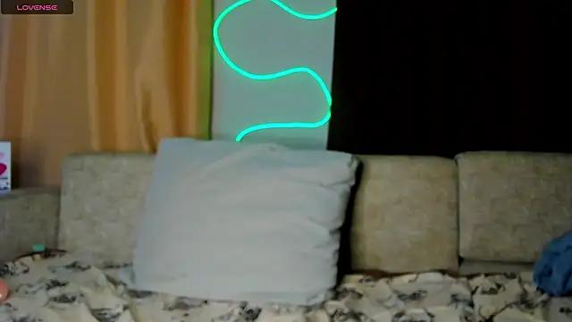 Leila_purr18 from StripChat