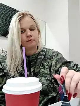LeilaBlossom from StripChat is Freechat