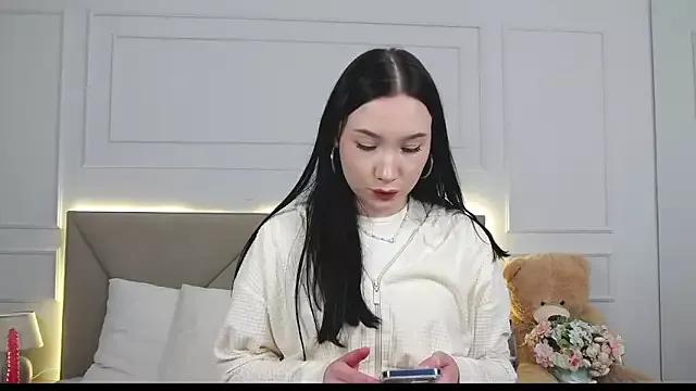 LeilaLow from StripChat