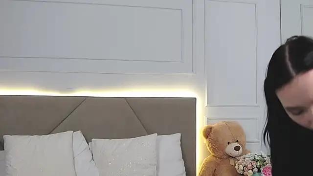 LeilaLow from StripChat