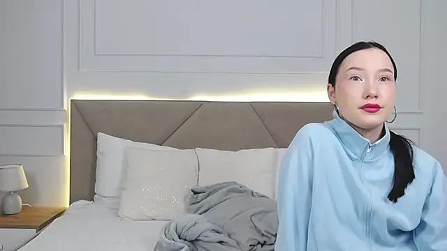 LeilaLow from StripChat