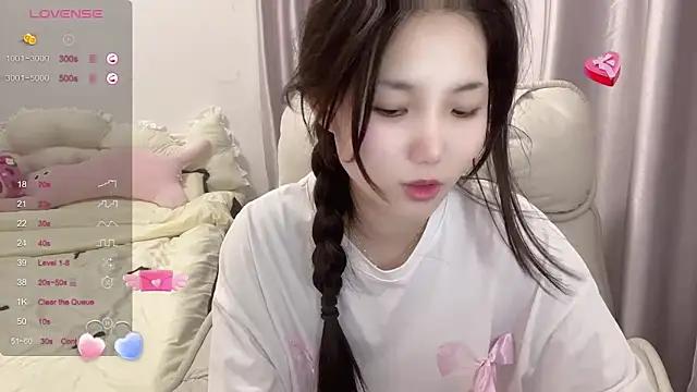LeLe-666 from StripChat