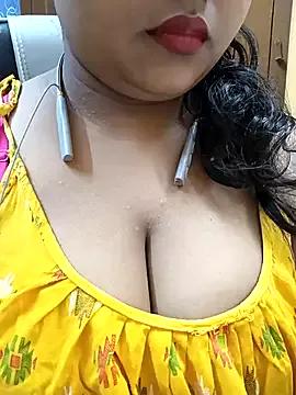 LenaPaul46 from StripChat is Freechat