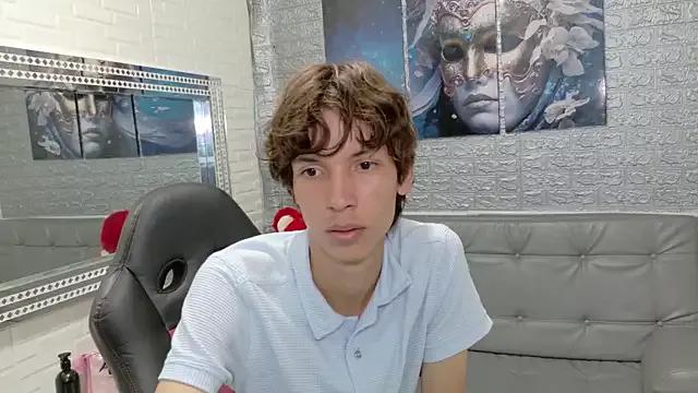 lenni_sirius from StripChat is Freechat