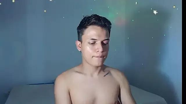 LeoAdams_ from StripChat is Freechat