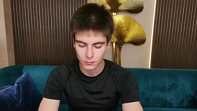 Leonard_Cross from StripChat is Freechat