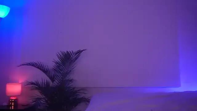 leslie_k from StripChat