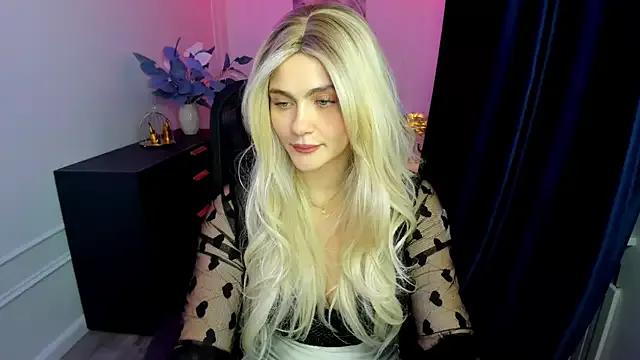 LeslieMineg from StripChat