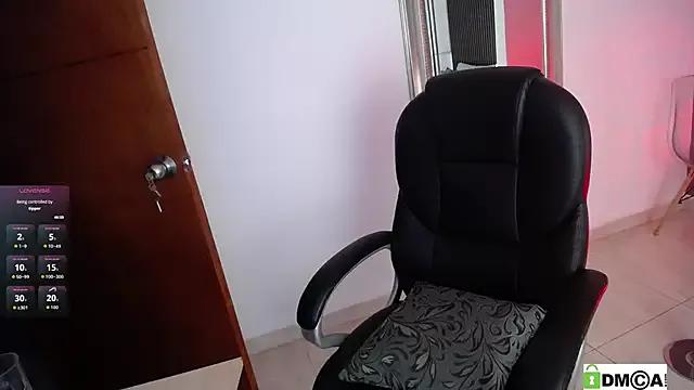 lesly_evans1 from StripChat is Freechat