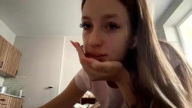LESSIE_LEON on StripChat