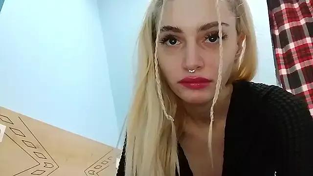 lesyawhite from StripChat is Freechat