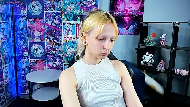 Lexy-Woorhez from StripChat is Freechat