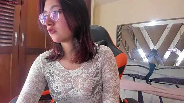 leyla_darly from StripChat