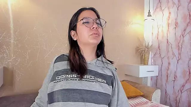 Lia_sarahi from StripChat is Freechat