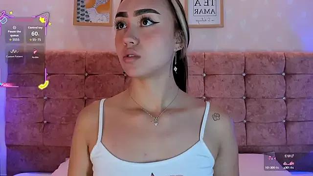 liaa_18 from StripChat