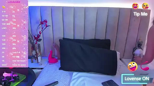 LiaaGenner from StripChat