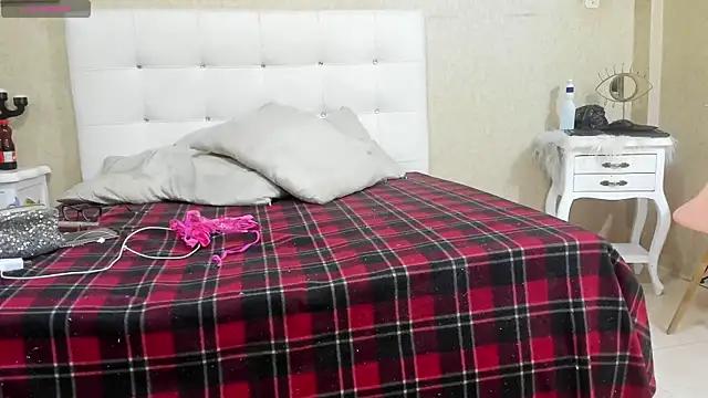 lialuam from StripChat