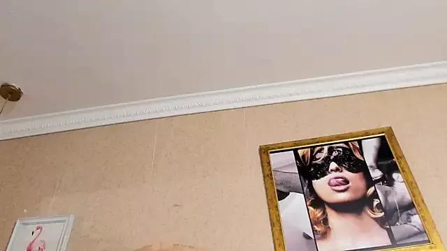 lialuam from StripChat